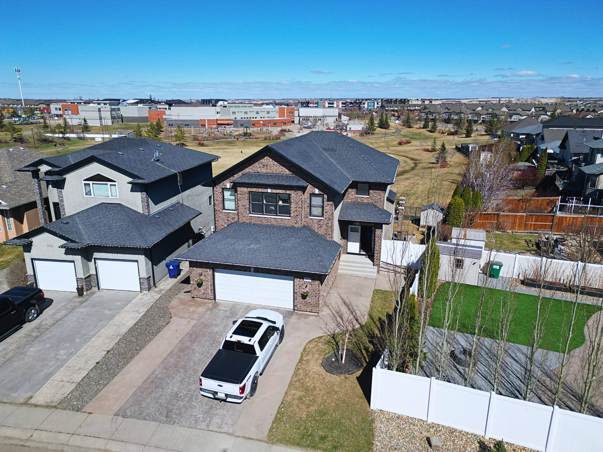 Willowgrove背对公园学校超级漂亮独立屋出售-102 Thode Ave-林与唐地产